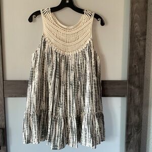 EUC0 Flow tank top with Crochet top